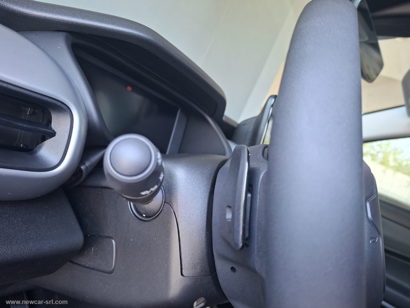 Avenger 1.2 Turbo 110CV MHEV Altitude - immagine 17