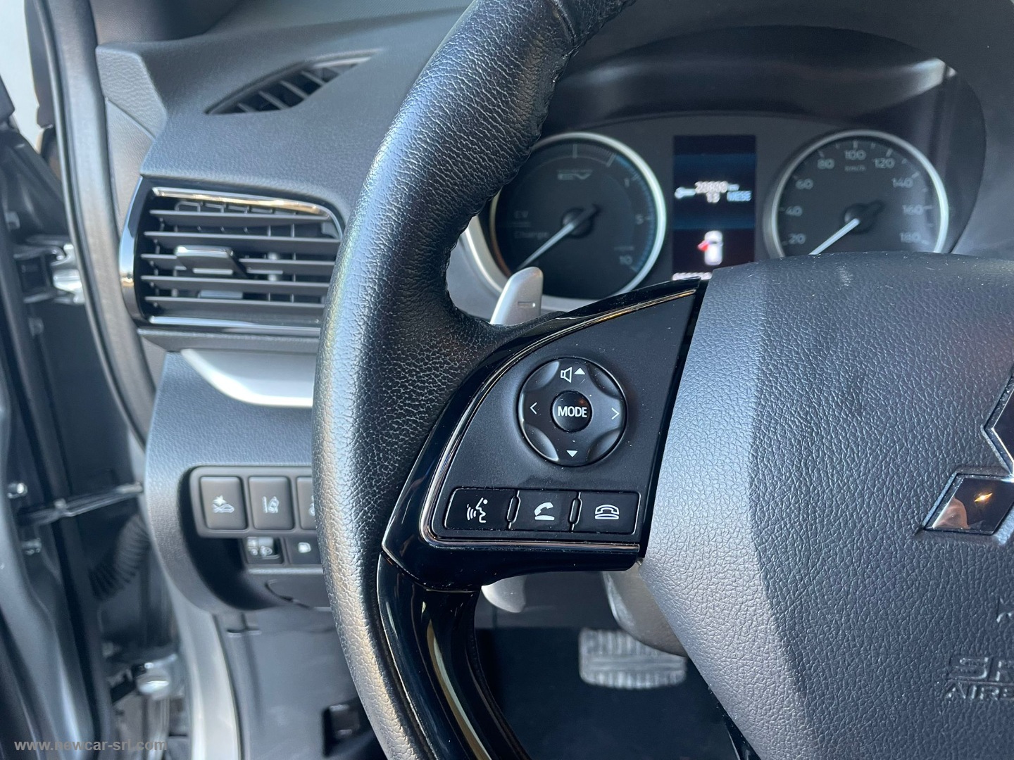 Eclipse Cross 2.4 4WD PHEV Instyle SDA - immagine 17