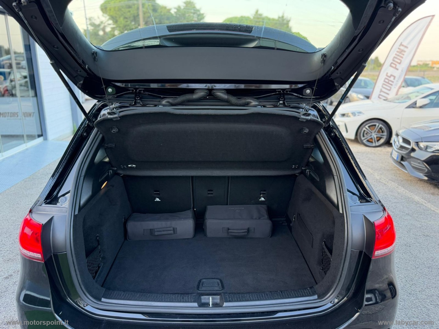 B 250 e hybrid EQ Business Extra PLUG-IN - immagine 17