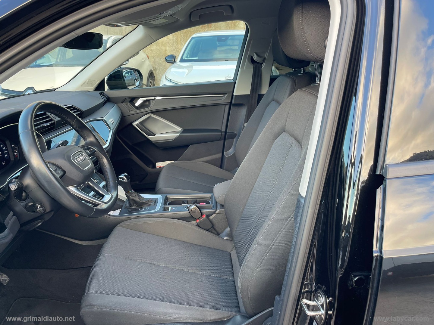 Q3 35 TDI S tronic Business Advanced - immagine 17