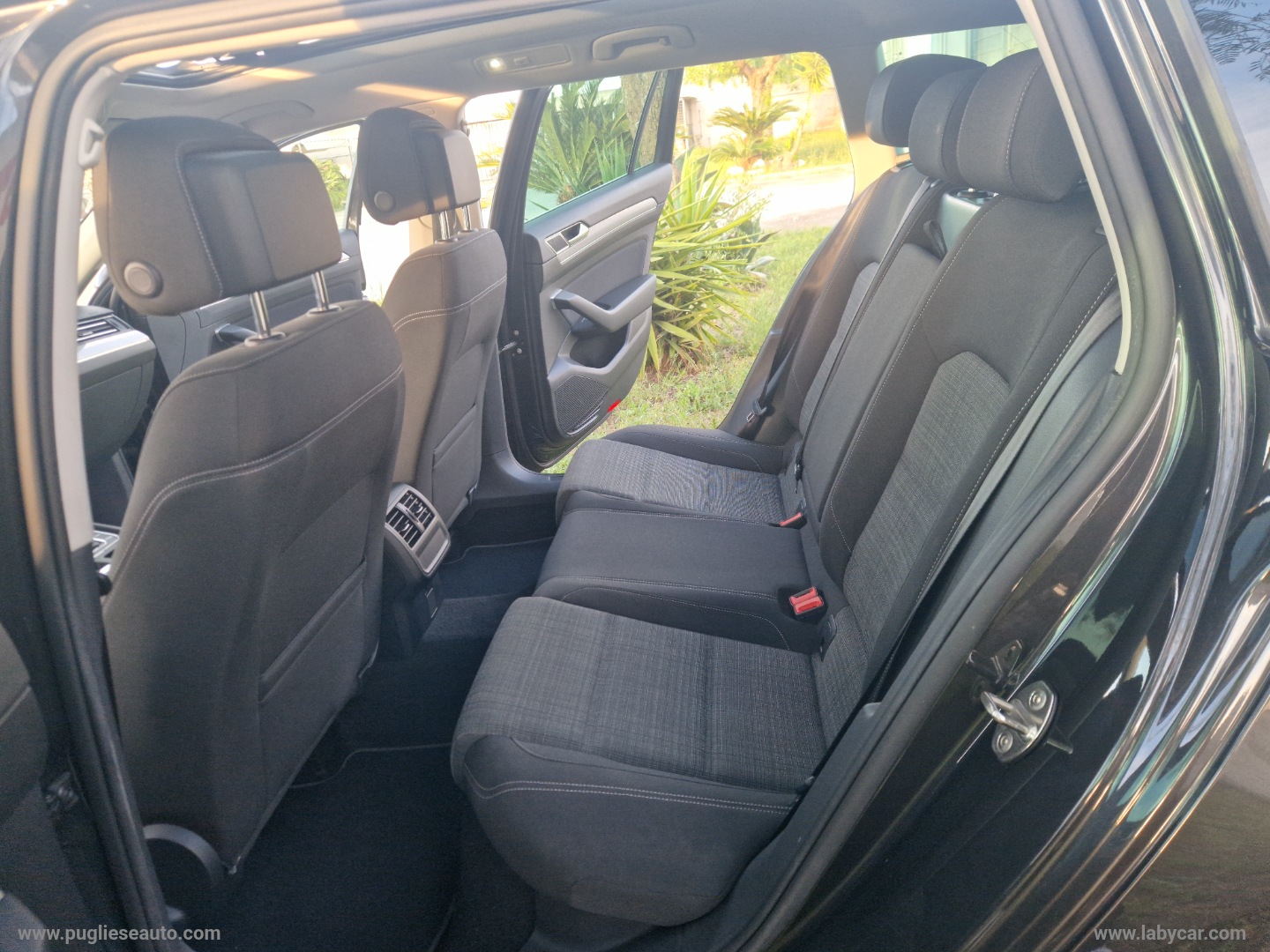 Passat Var. 2.0 TDI DSG Business TETTO - immagine 17