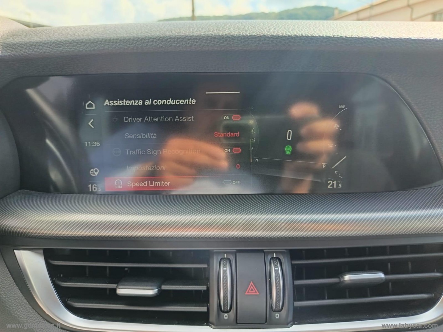 Alfa Romeo Stelvio Stelvio 2.2 T.d. 160CV AT8 RWD Sprint - Immagine 17