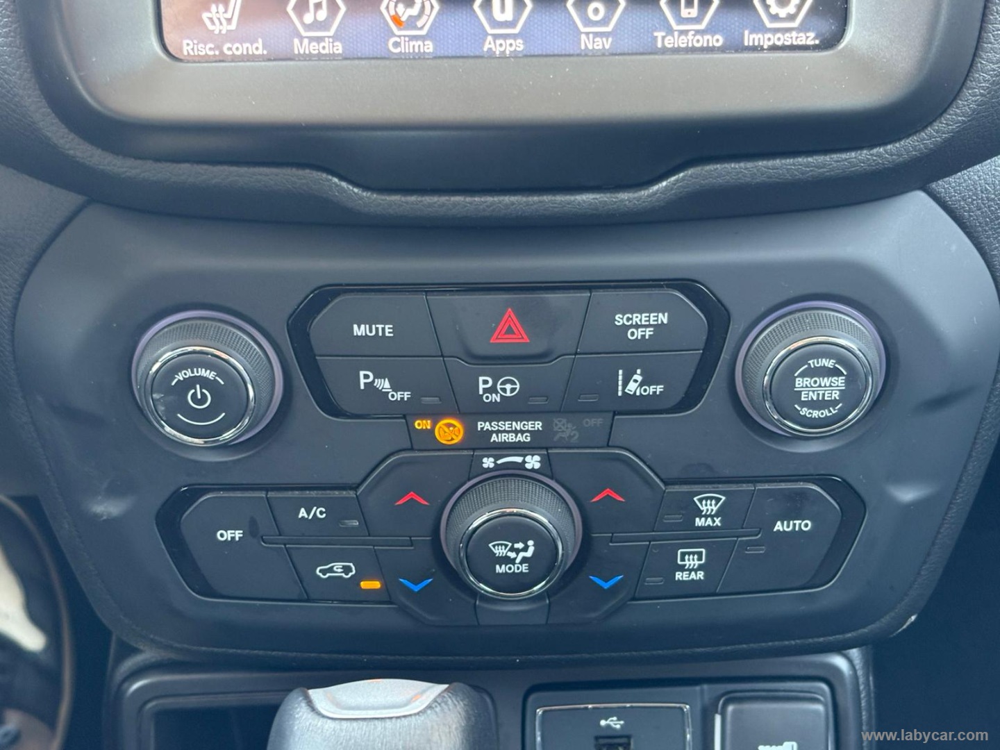 Renegade 1.5 T4 MHEV Limited - immagine 17