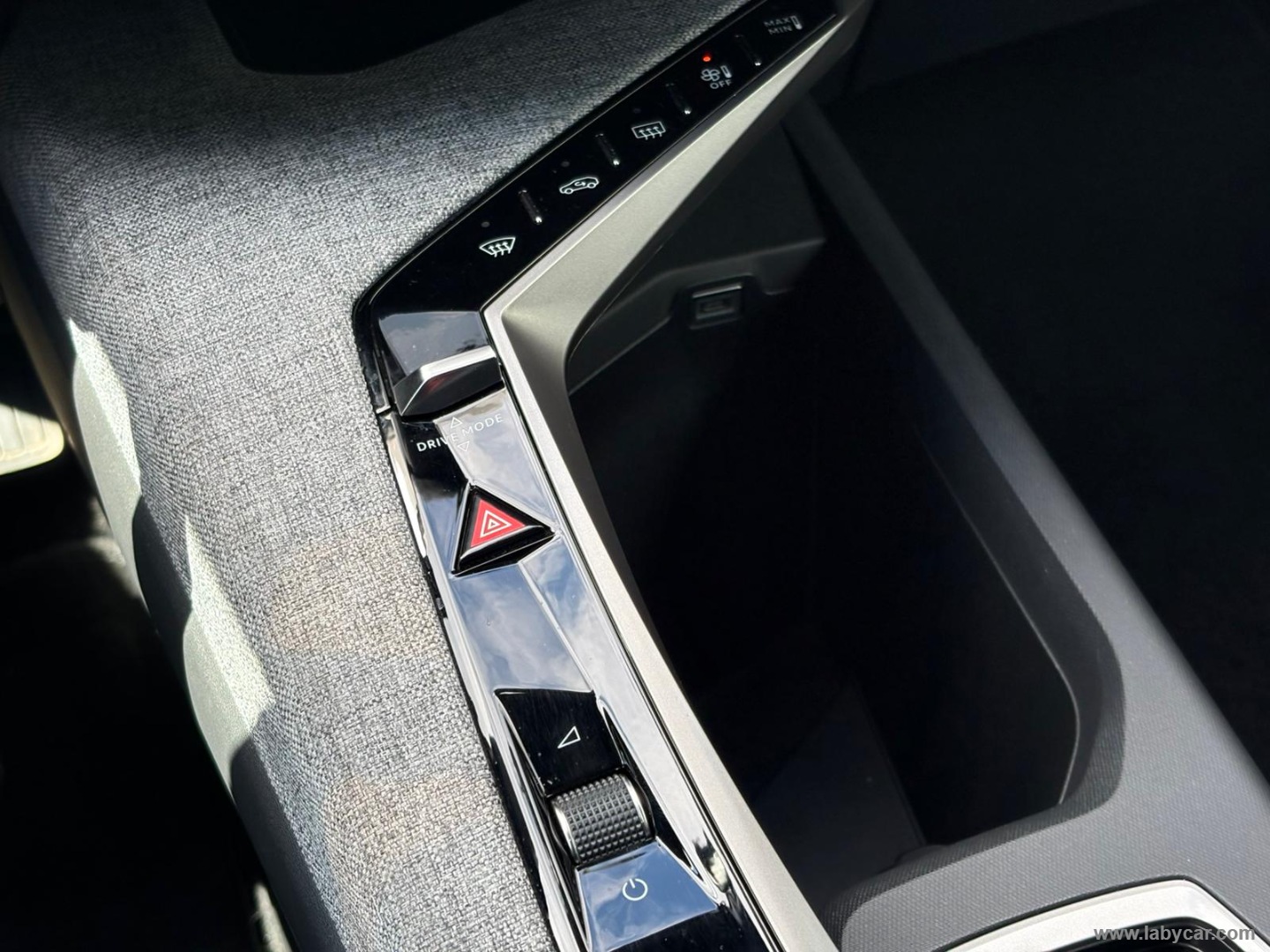 3008 Hybrid 136 e-DCS6 Allure - immagine 17