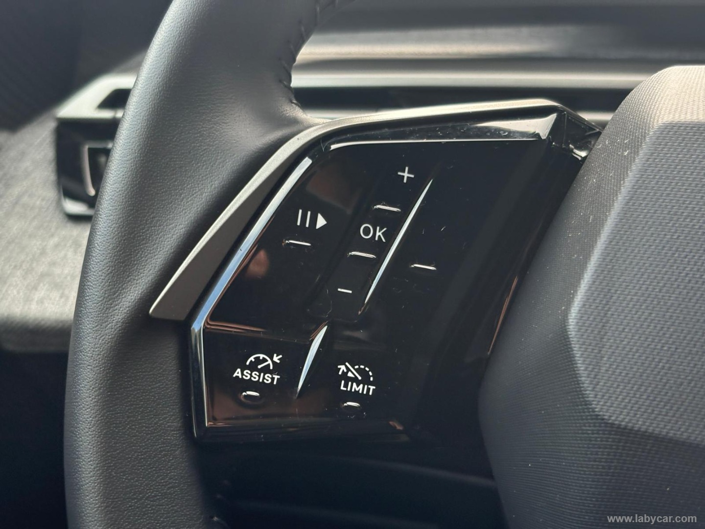 3008 Hybrid 136 e-DCS6 Allure - immagine 17