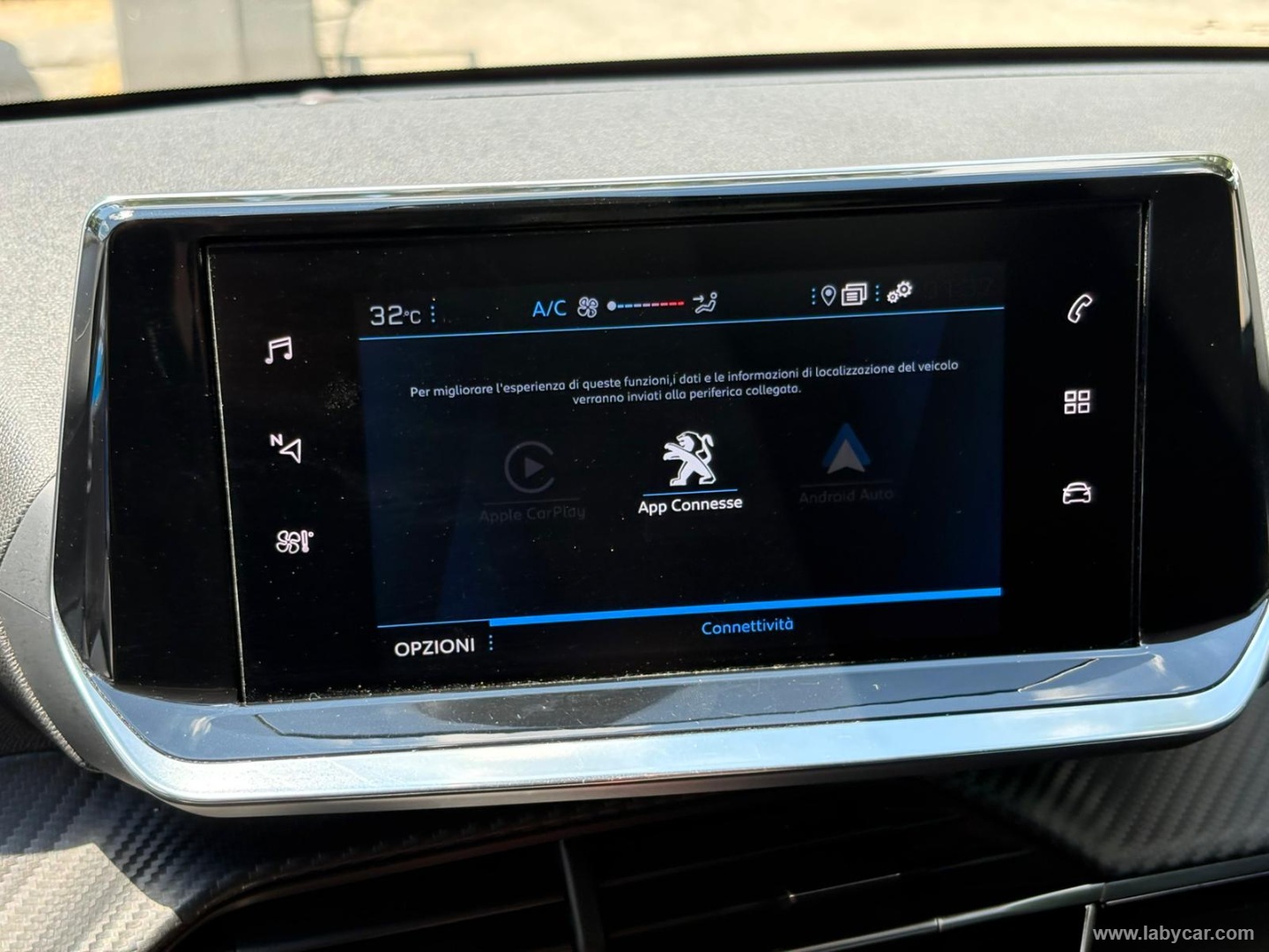 Peugeot 208 BlueHDi 100 S&S 5p. STYLE - Immagine 17