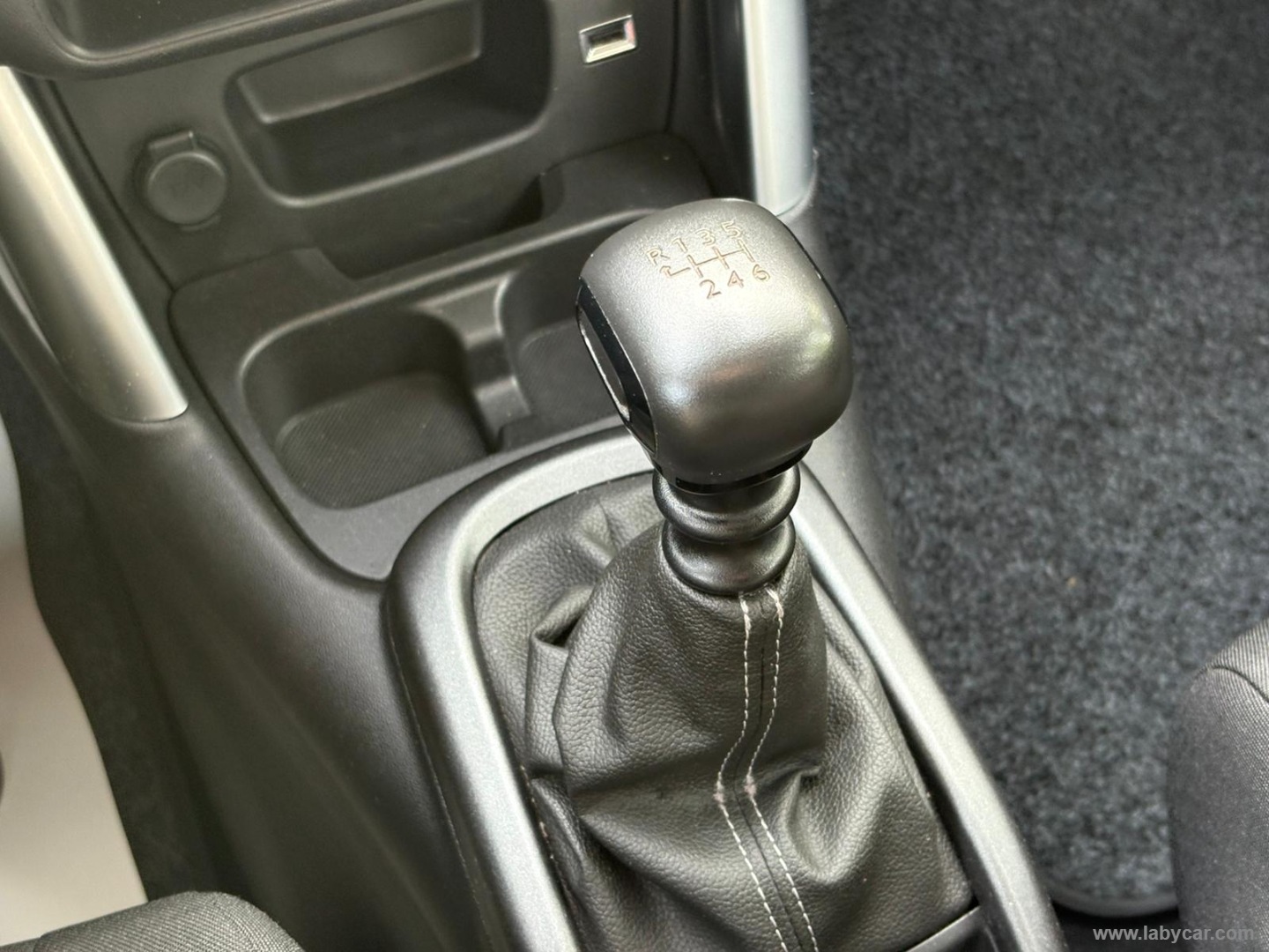 Citroën C3 Aircross BlueHDi 100 S&S Feel - Immagine 17