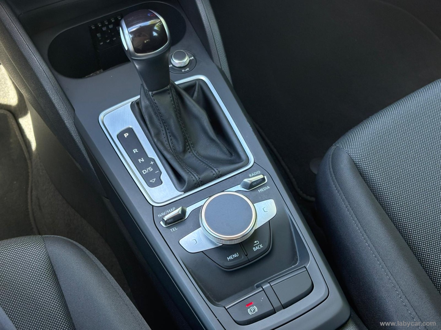 Q2 30 TDI S tronic Admired - immagine 17