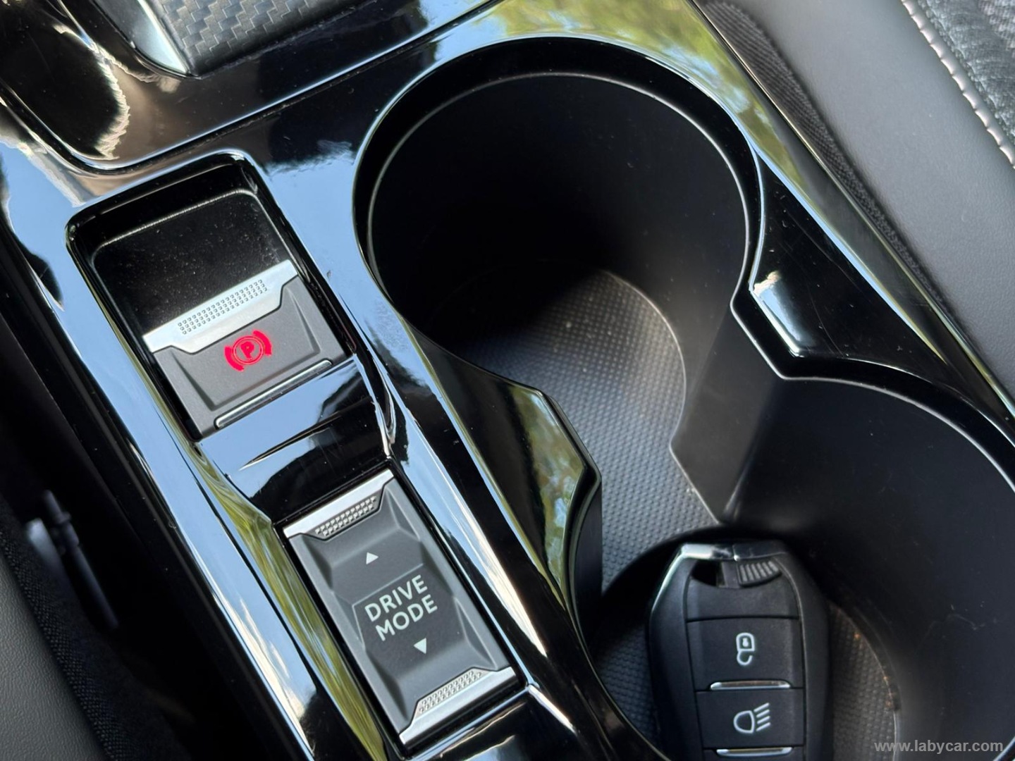 Peugeot 2008 PureTech 130 S&S EAT8 Allure - Immagine 17