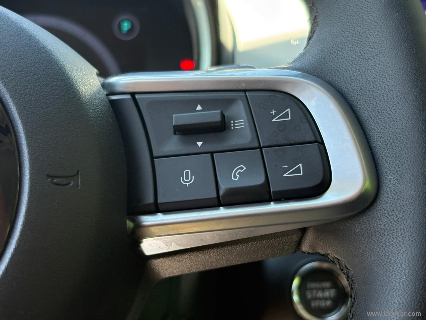 Fiat 600 Hybrid 145 CV DCT MHEV Icon - Immagine 17