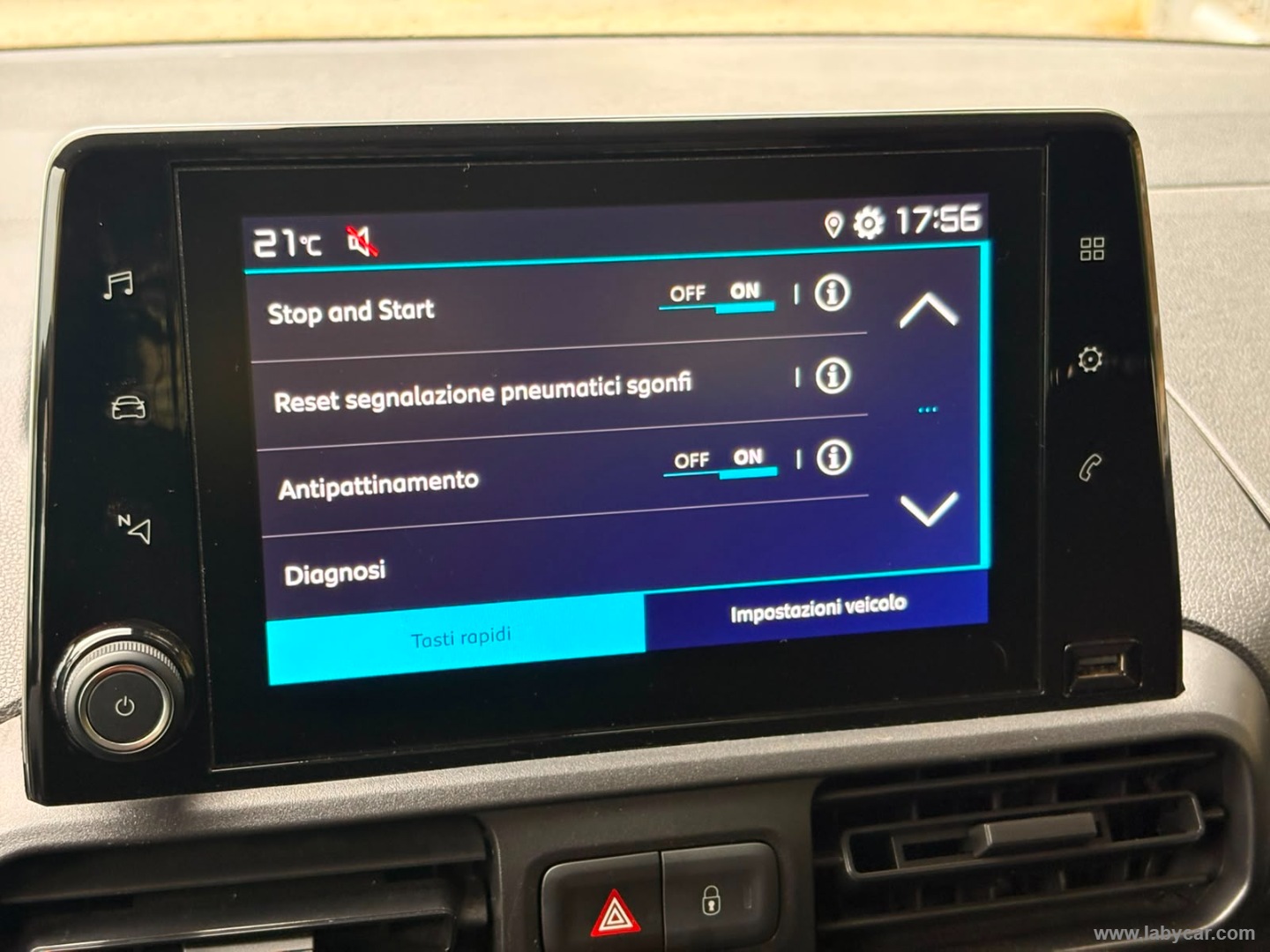 Citroën BERLINGO BlueHDi 100 S&S Combi Live - Immagine 17