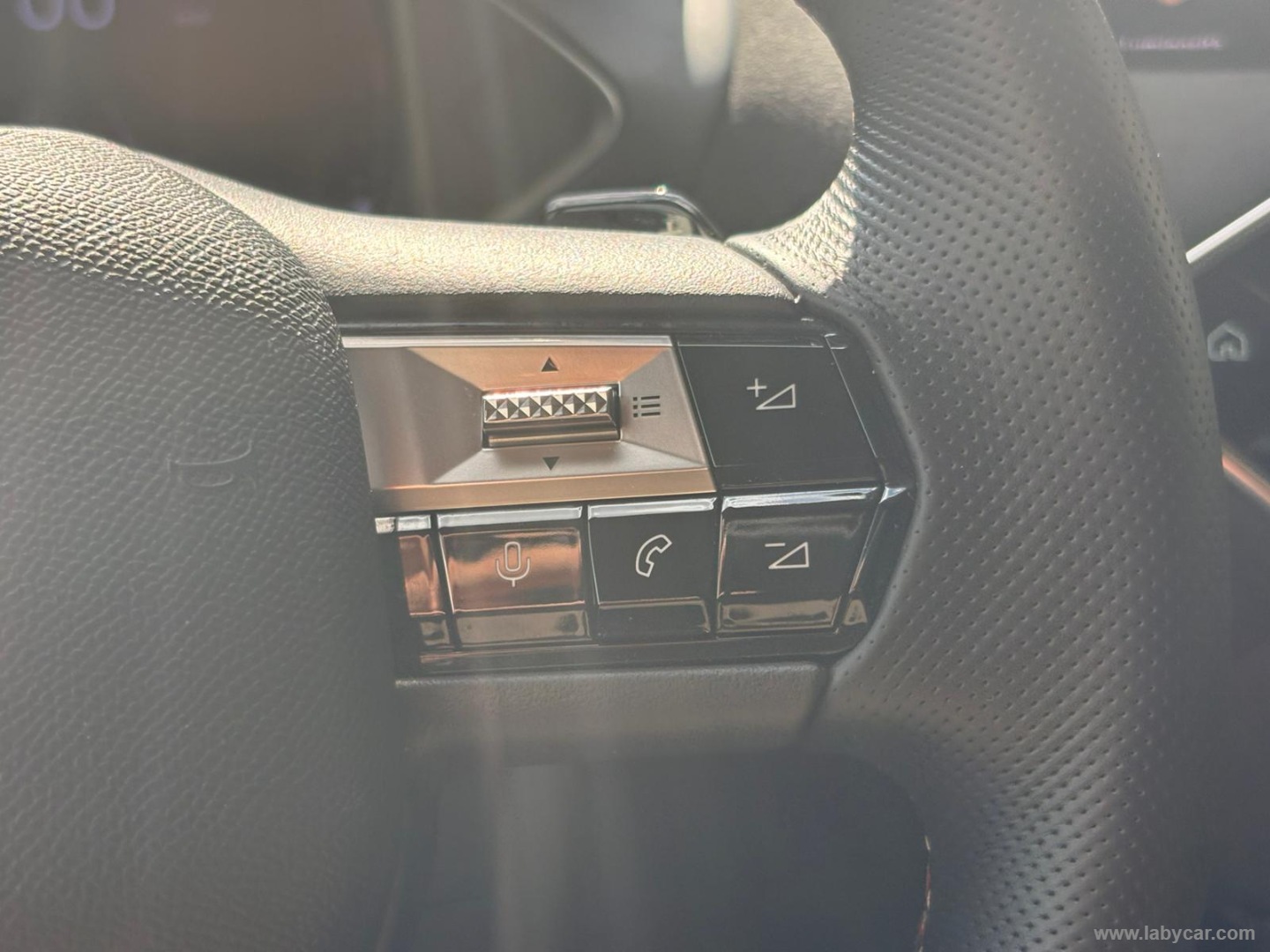 DS AUTOMOBILES DS 3 Crossback DS 3 PureTech 130 aut. Performance Line - Immagine 17