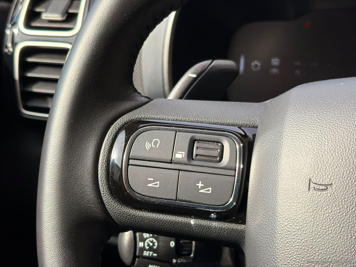 Citroën C5 Aircross Hybrid 145 e-DCS6 Max - Immagine 17