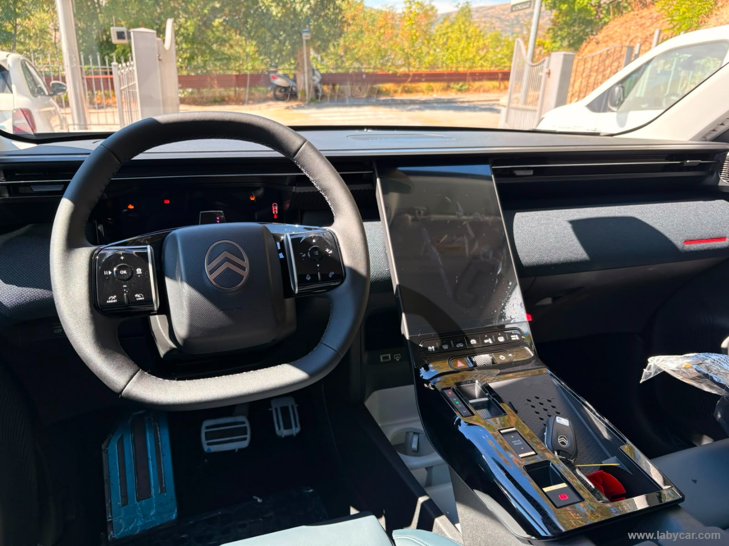 Citroën C5 Aircross Hybrid 145 e-DCS6 Max - Immagine 17