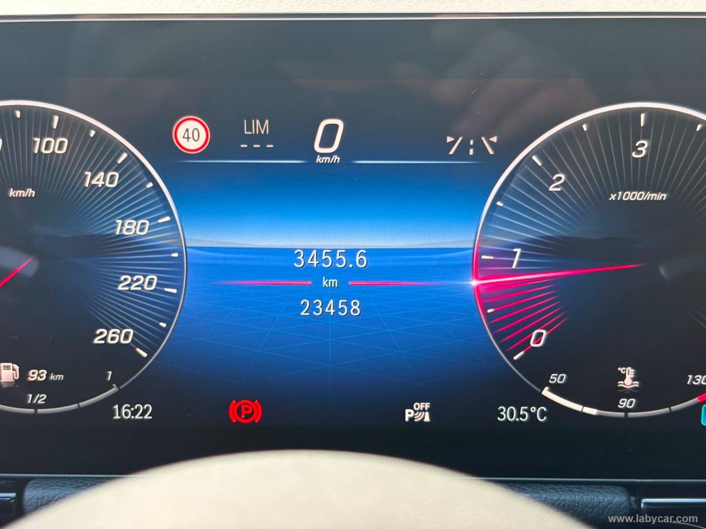 Mercedes-Benz Classe GLA GLA 180 d Automatic AMG Line Adv.Plus - Immagine 17