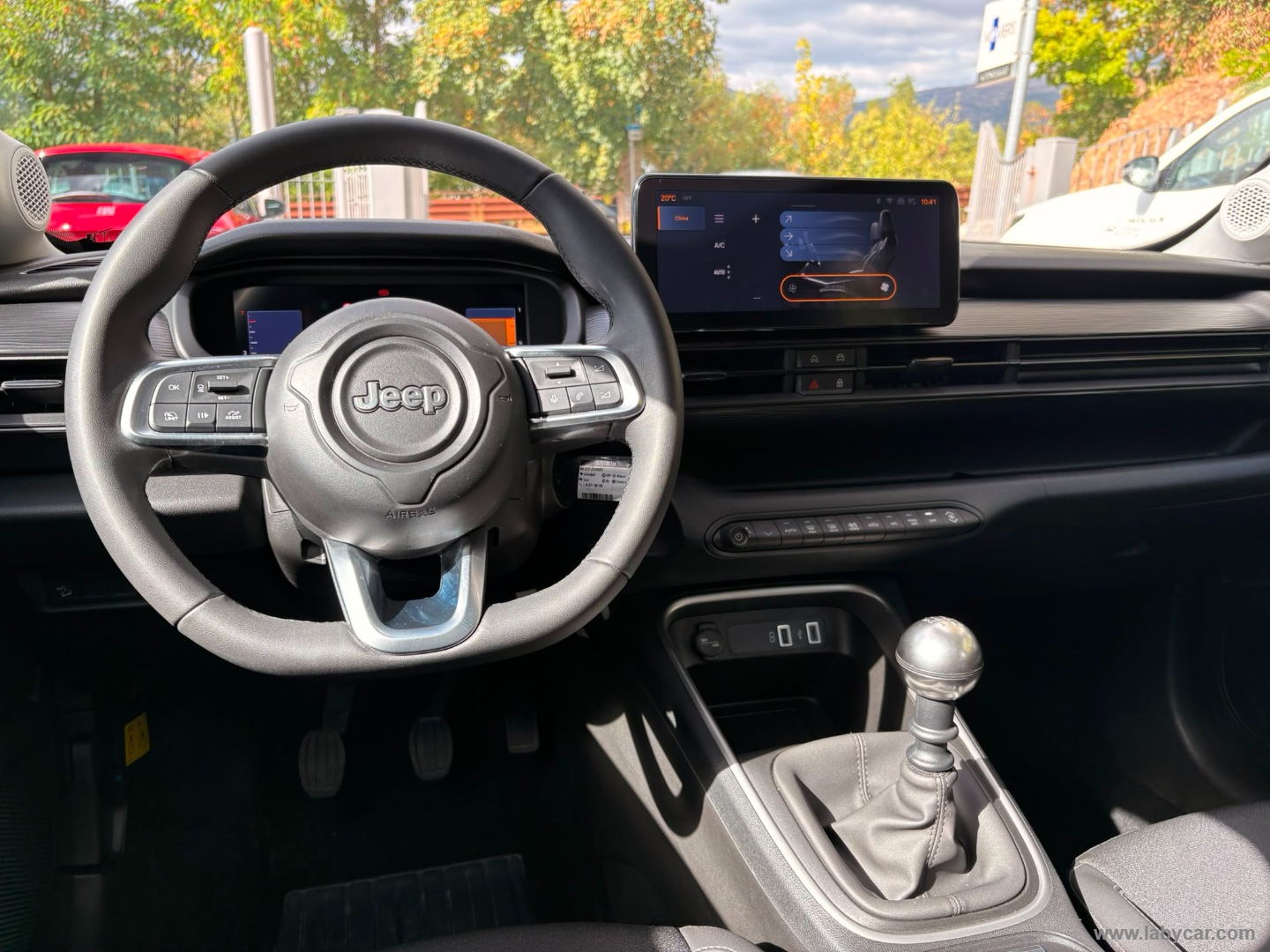 Jeep Avenger 1.2 Turbo Altitude - Immagine 17