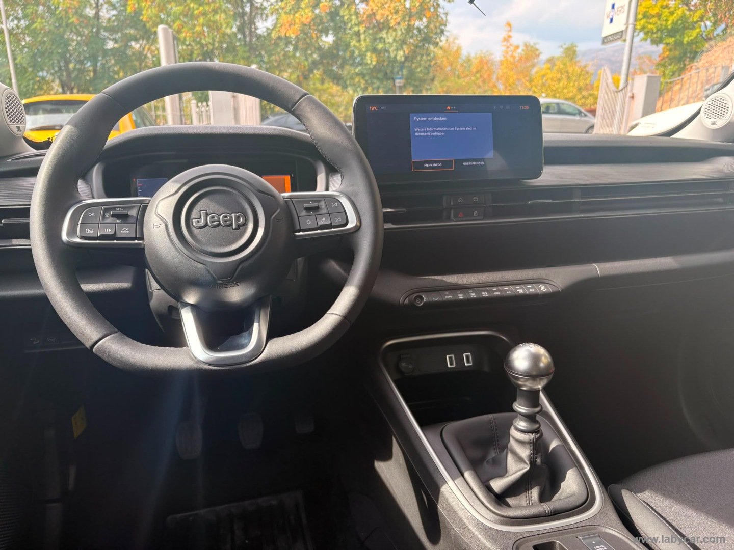 Jeep Avenger 1.2 Turbo Altitude - Immagine 17