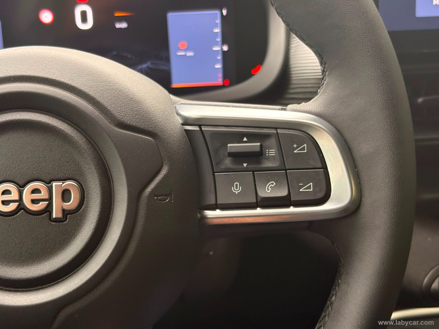 Jeep Avenger 1.2 Turbo Altitude - Immagine 17