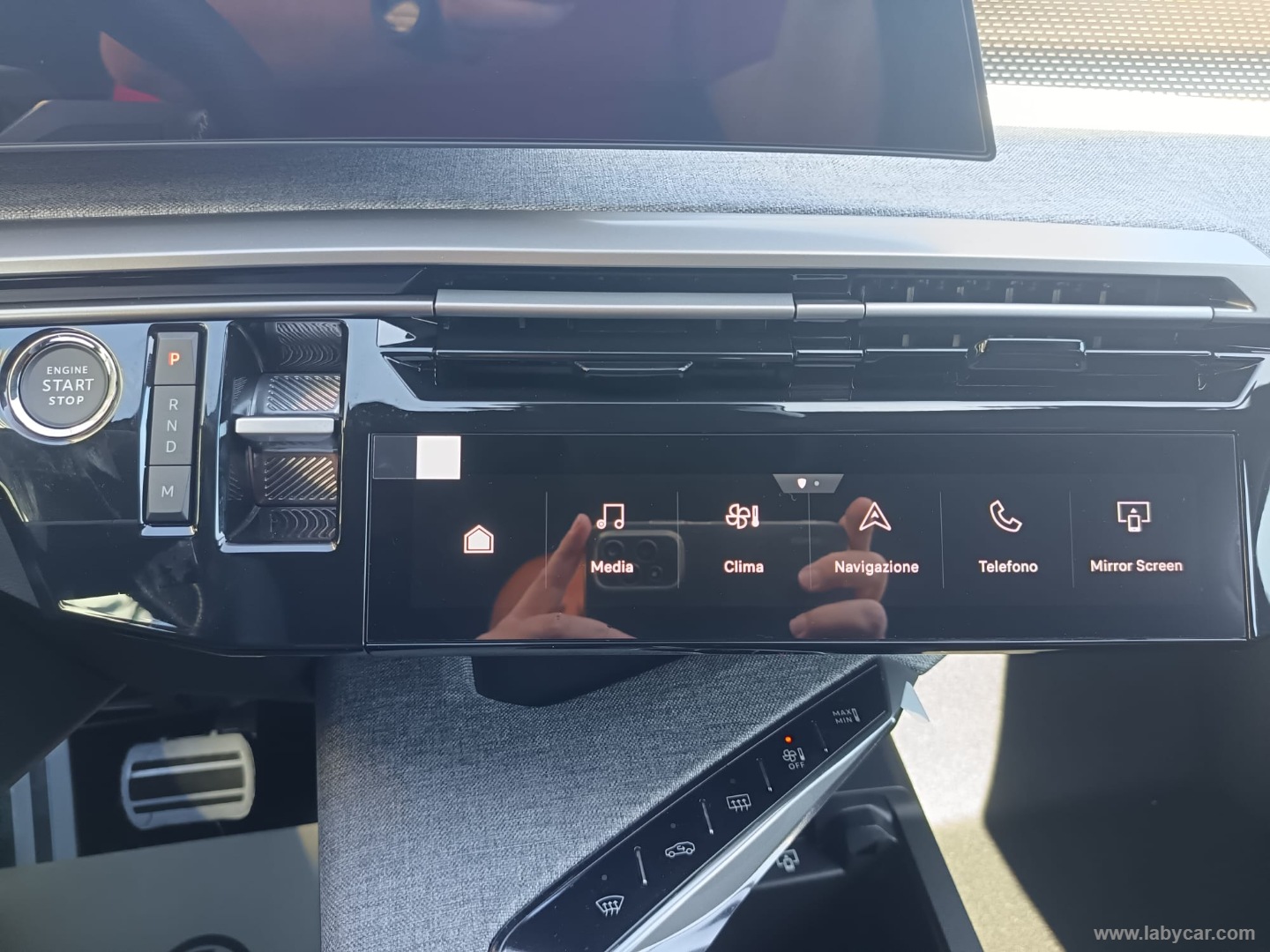 Peugeot 3008 Hybrid 145 e-DCS6 GT - Immagine 17