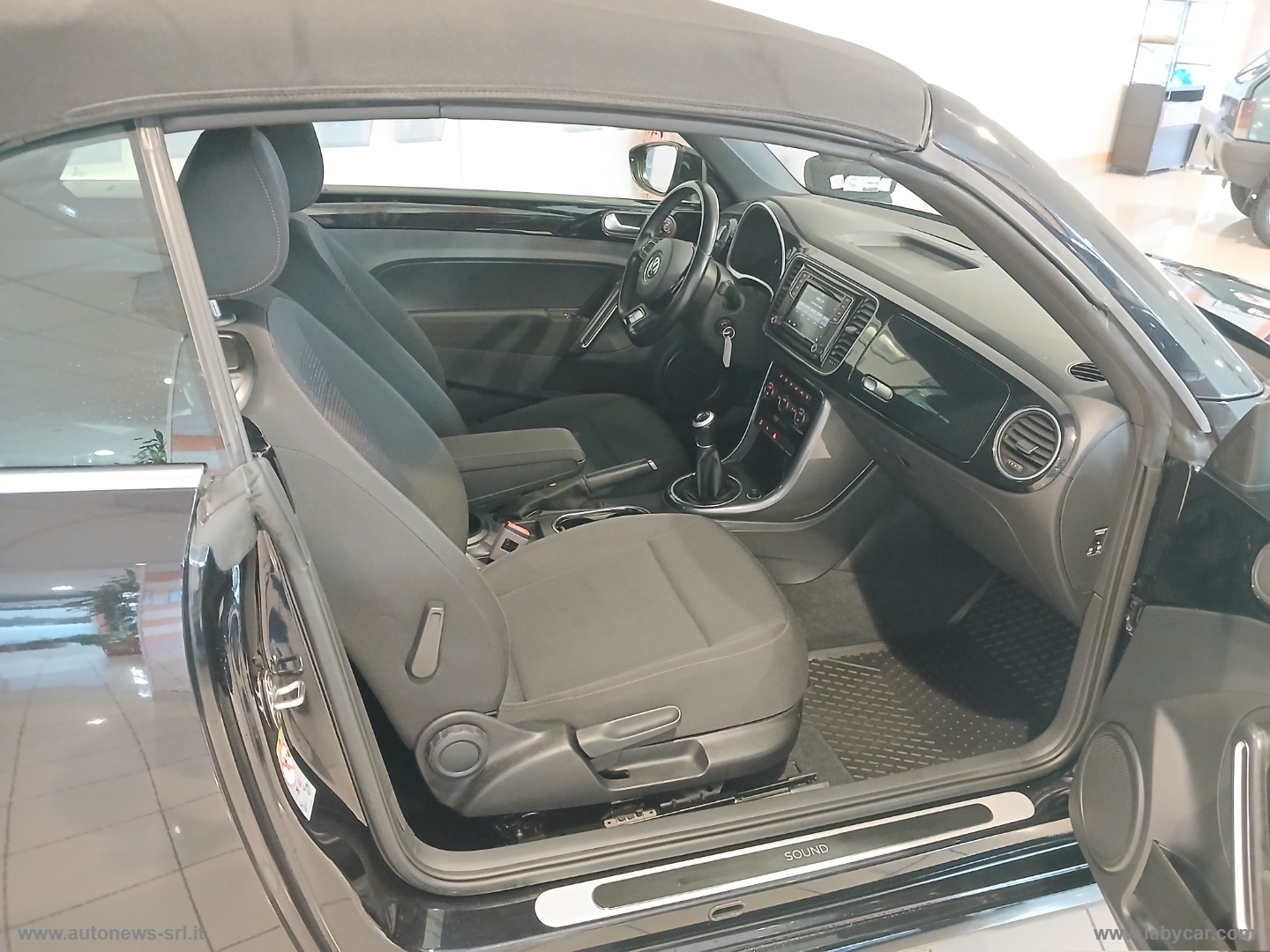 Maggiolino Cabrio 1.2 TSI Design BMT PARI AL NUOVO 22.800 KM - immagine 17