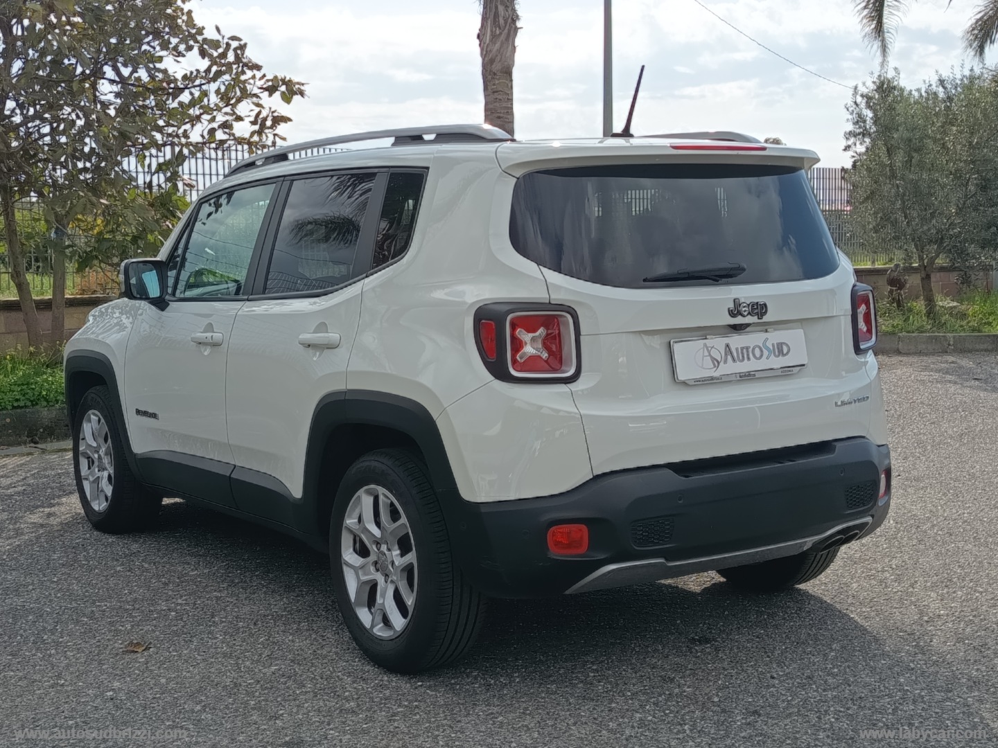 Renegade 1.6 Mjt 120CV Limited - immagine 17