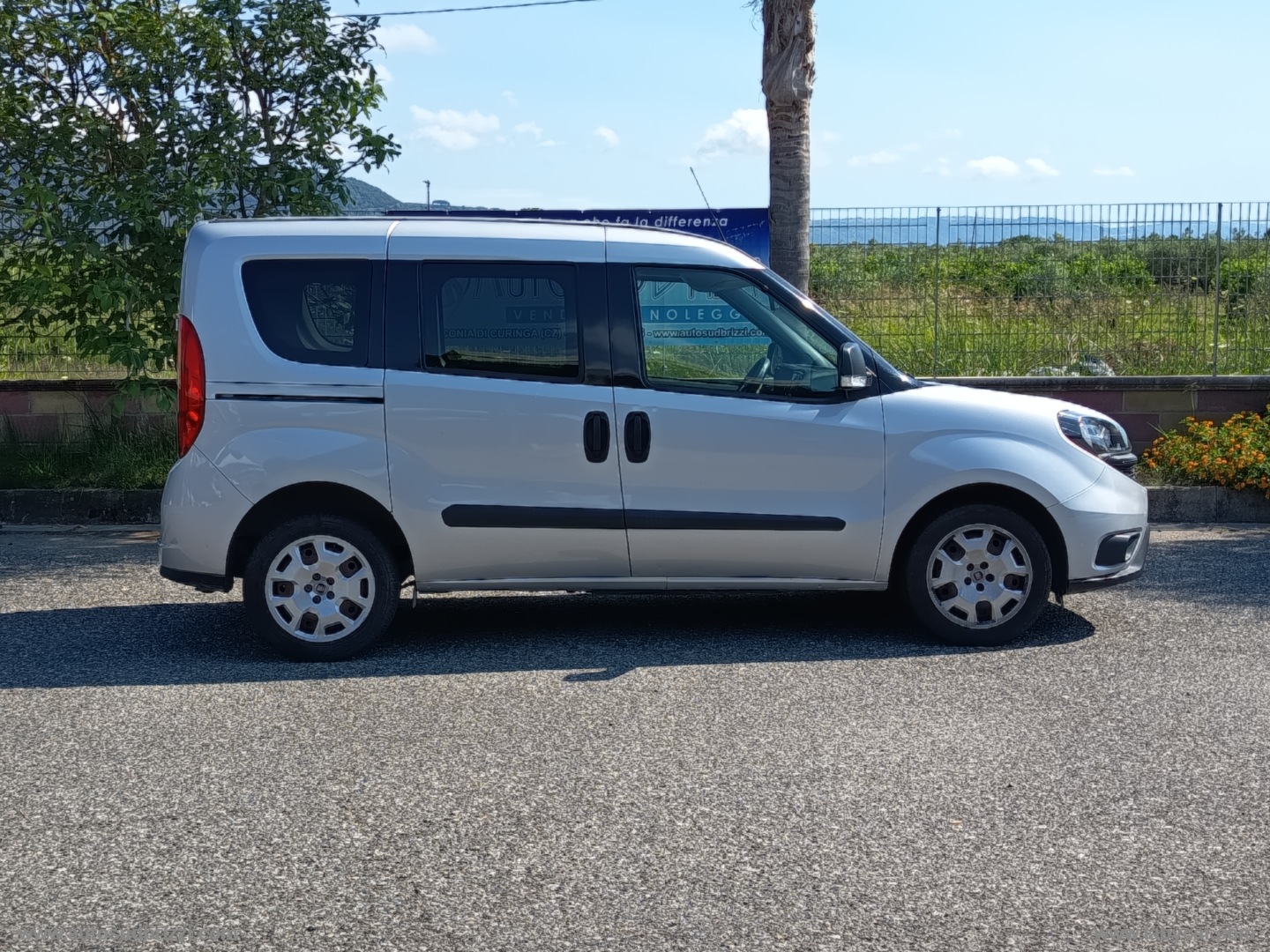 Doblò 1.6 MJT 105CV PC Combi N1 Lounge AUTOCARRO 5 POSTI - immagine 17