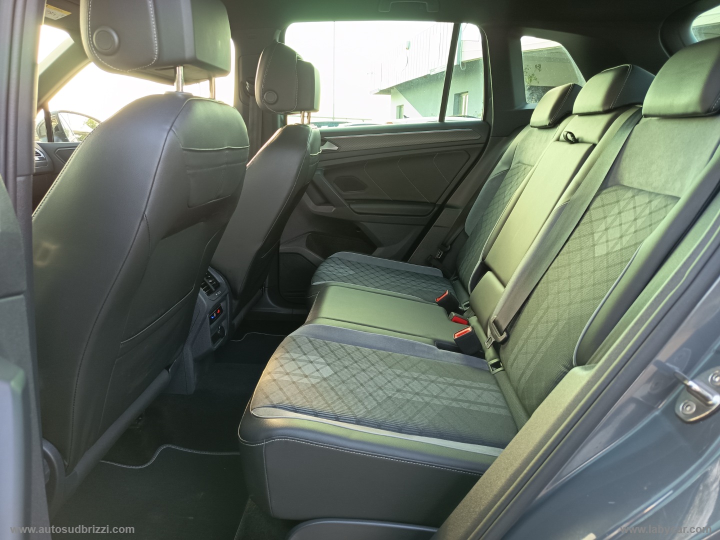 Tiguan 2.0 TDI 150CV SCR DSG R-Line - immagine 17