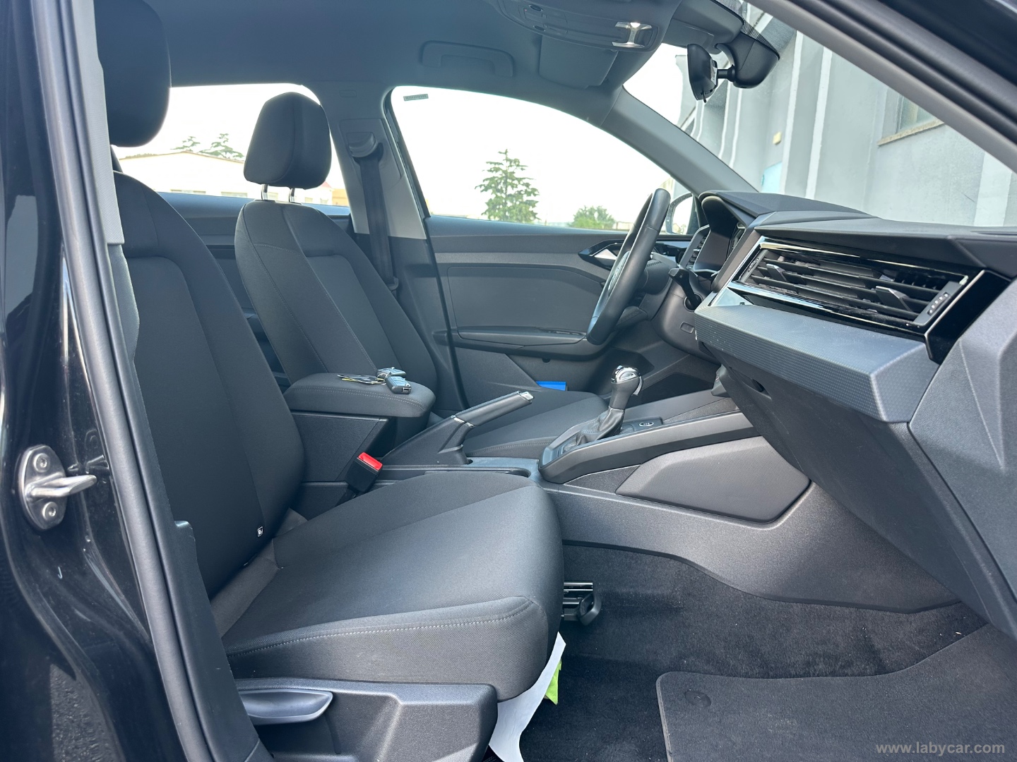 A1 allstreet 30 TFSI S tronic Admired - immagine 17