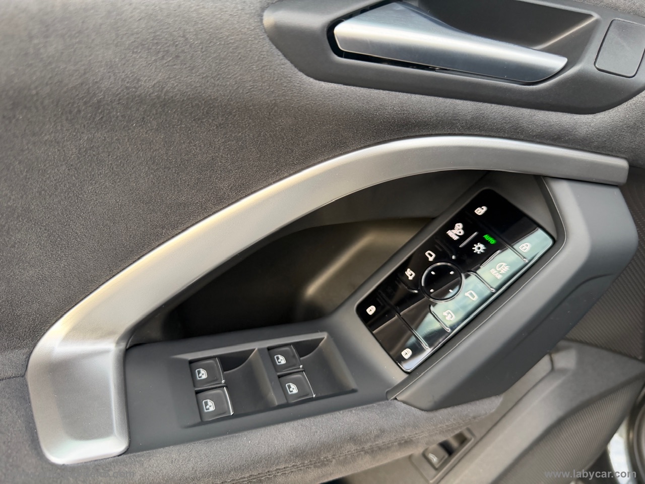 Q5 SPB TDi S tronic quattro S line ed. - immagine 17