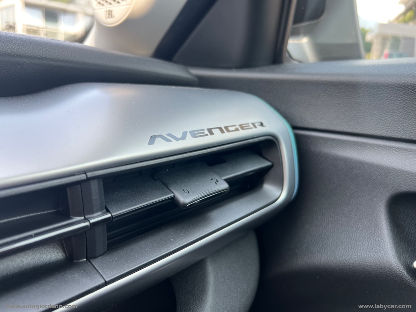Avenger 1.2 Turbo Summit - immagine 17