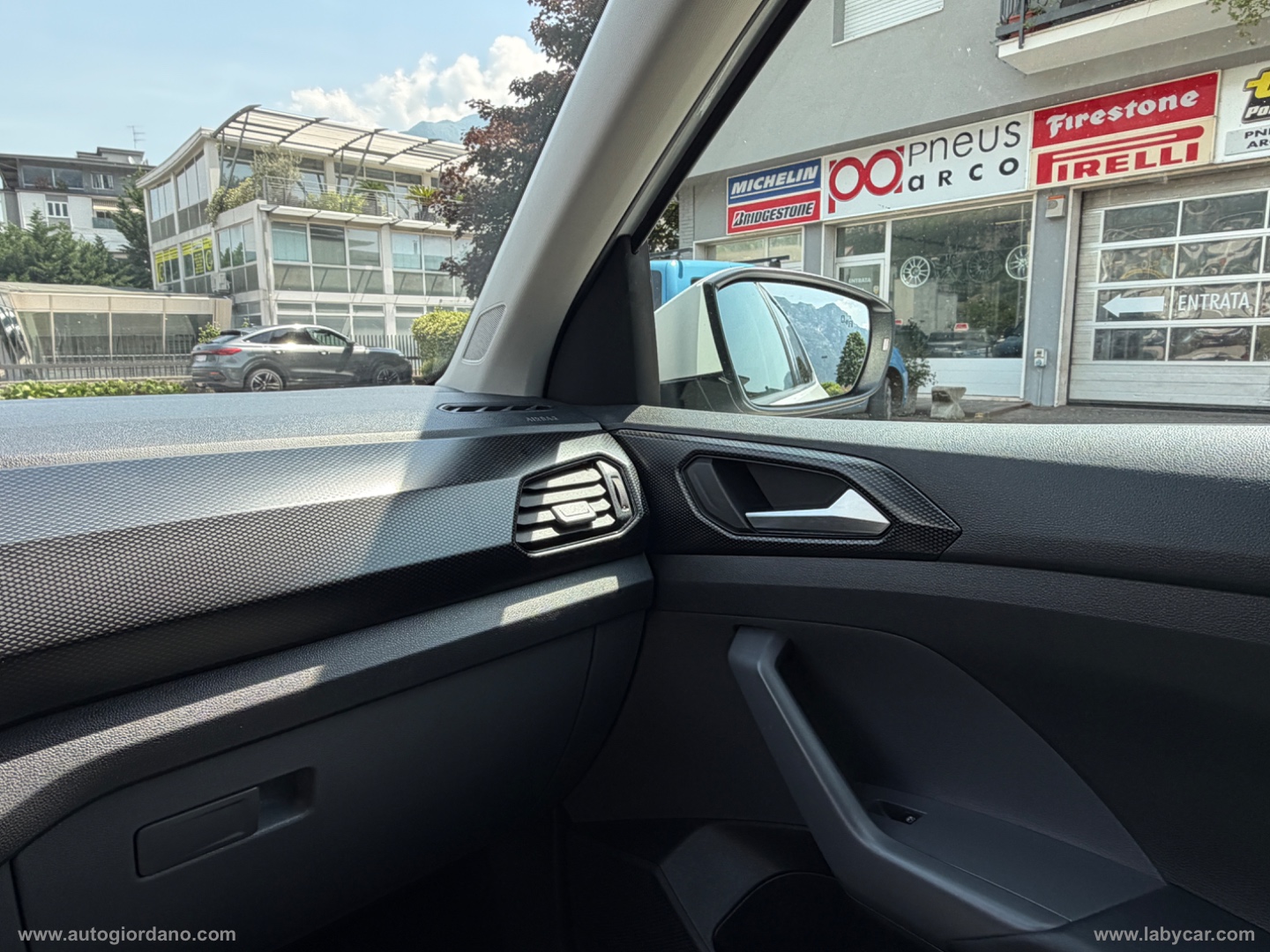 T-Cross 1.0 TSI 110 CV DSG Advanced - immagine 17