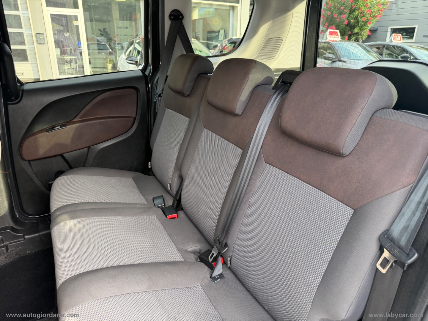 Doblò 1.6 MJT 120 CV Trekking - immagine 17