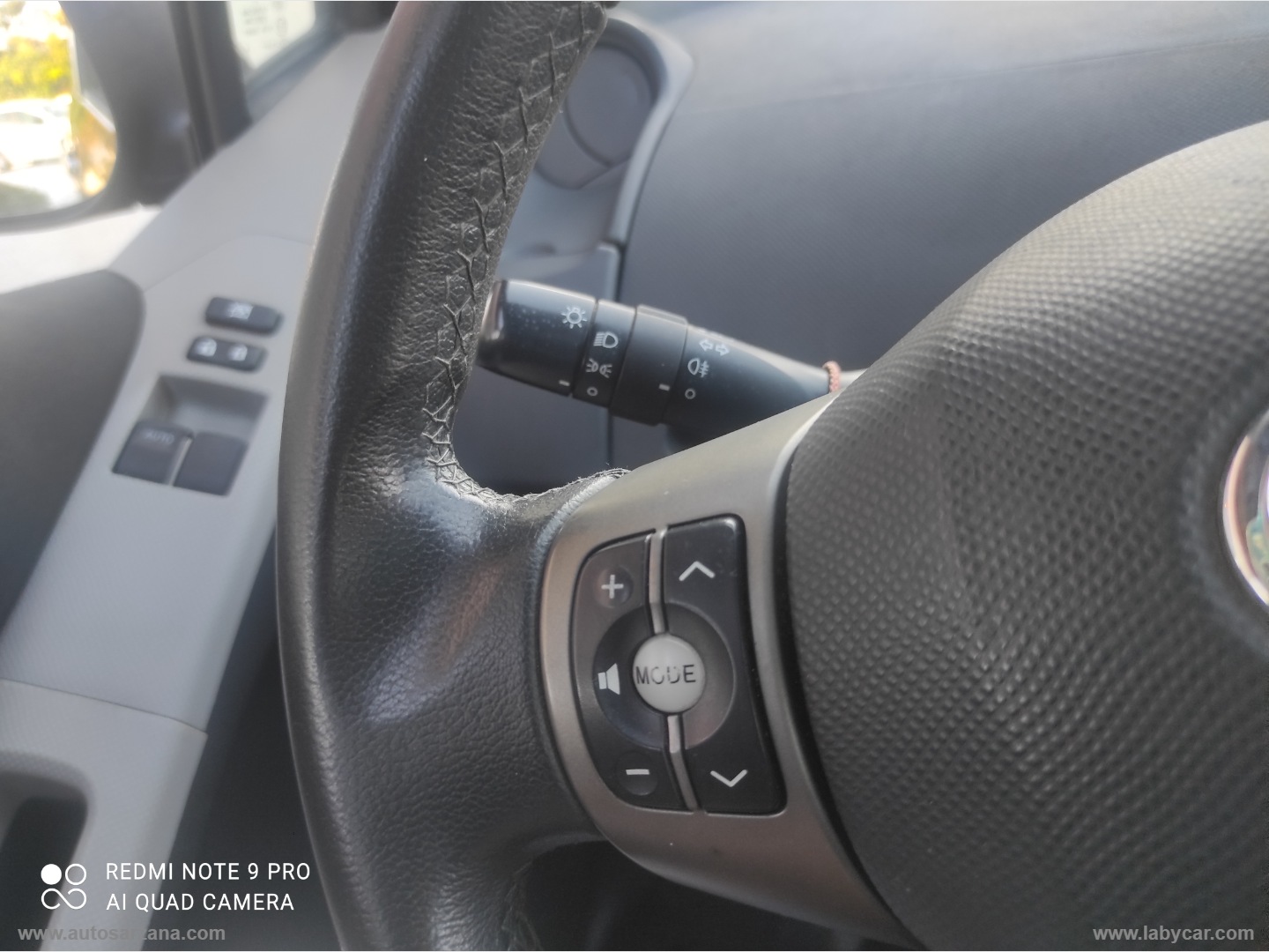 Yaris 1.0 3p. Luxury pack - immagine 17