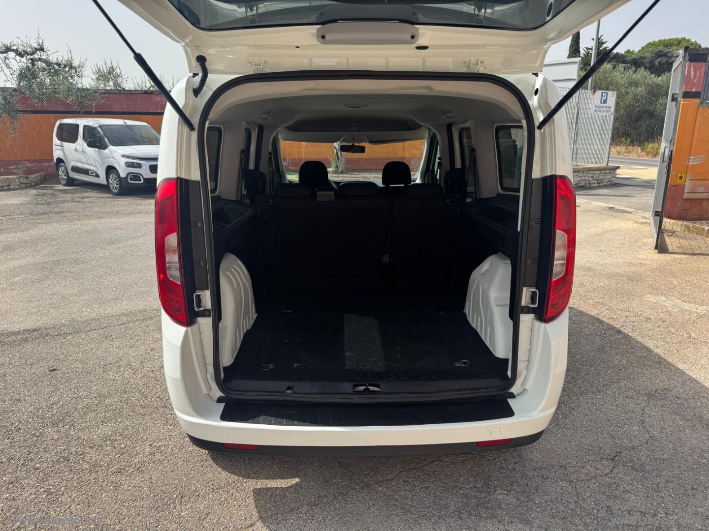 DOBLO MAXI N1 COMBI 1.6 MJ 120CV AUTOCARRO - immagine 17