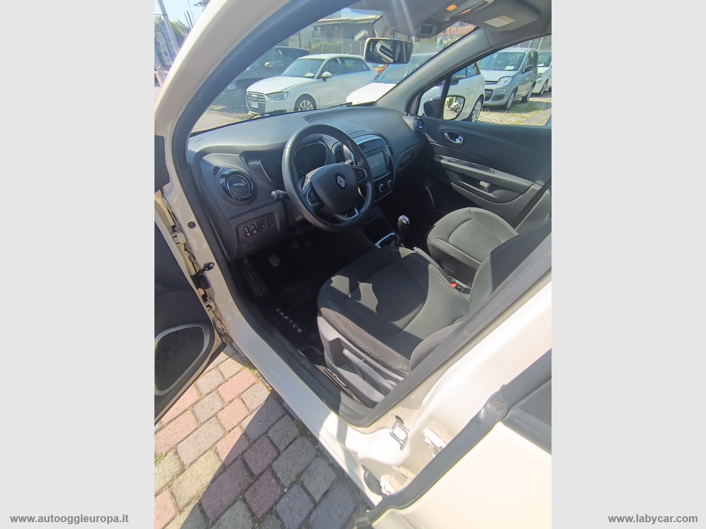 Captur TCe 12V 90 CV Business - immagine 17