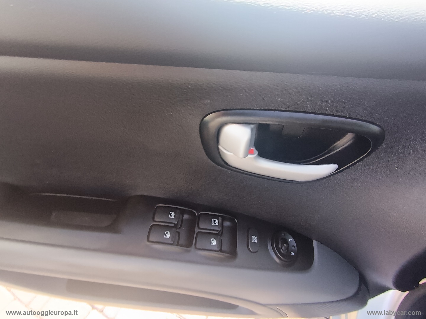 i10 1.2 16V BlueDrive GPL Active - immagine 17