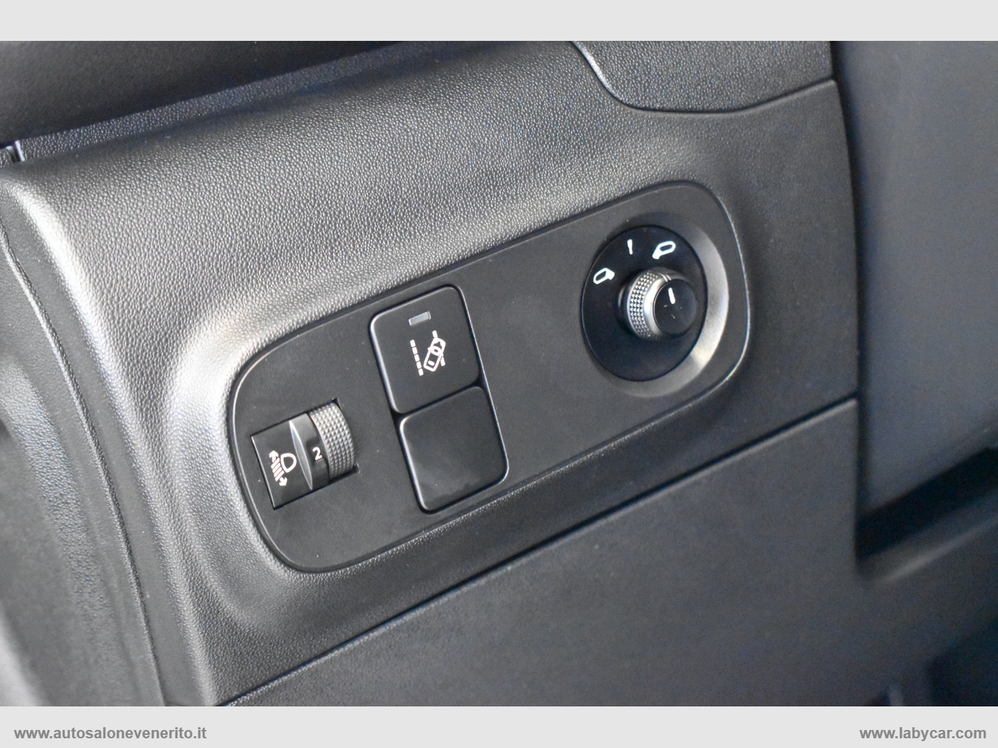 C3 BlueHDi 75 S&S Shine - immagine 17