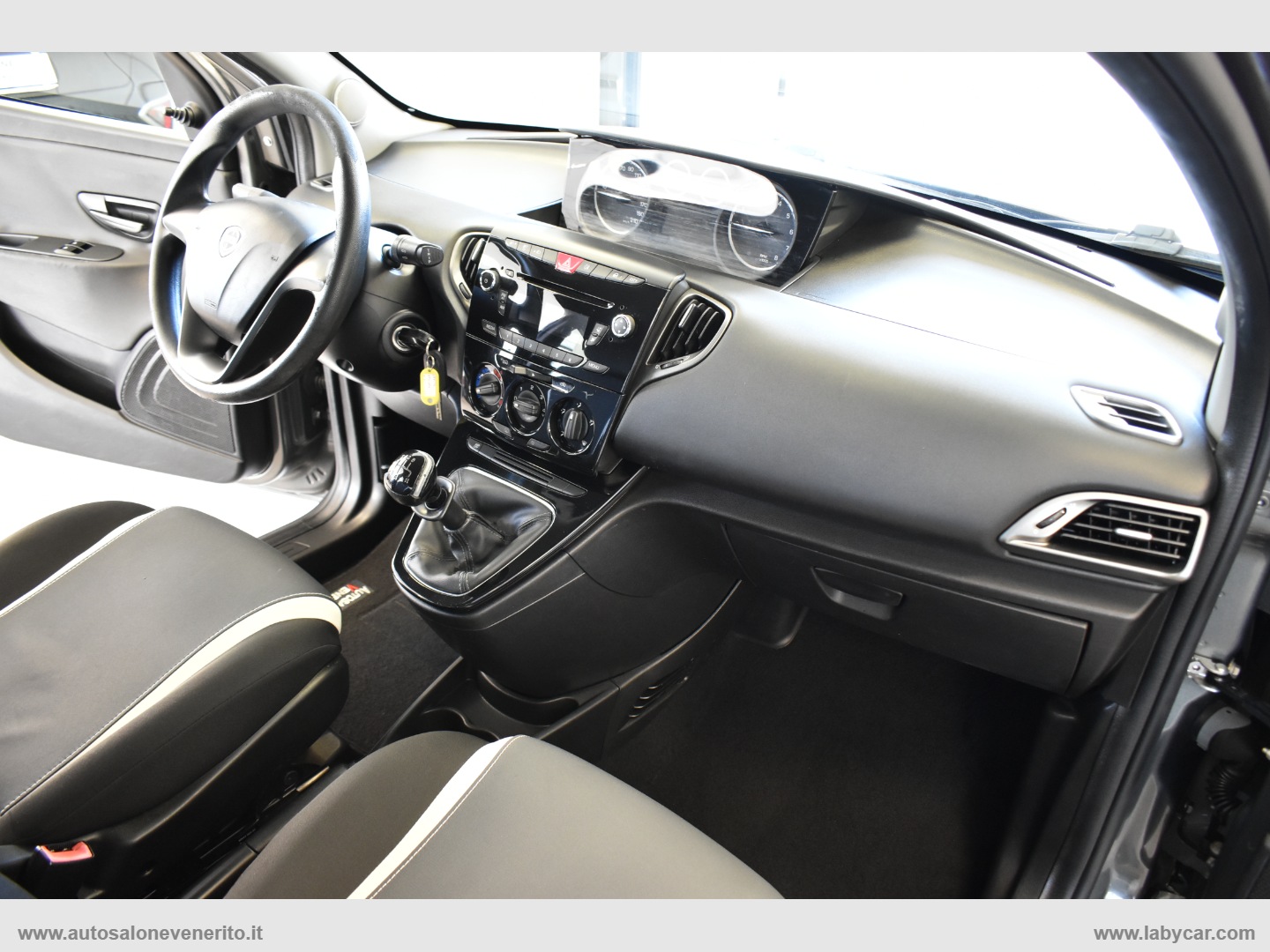 Ypsilon 1.2 69 CV 5p. Elefantino - immagine 17