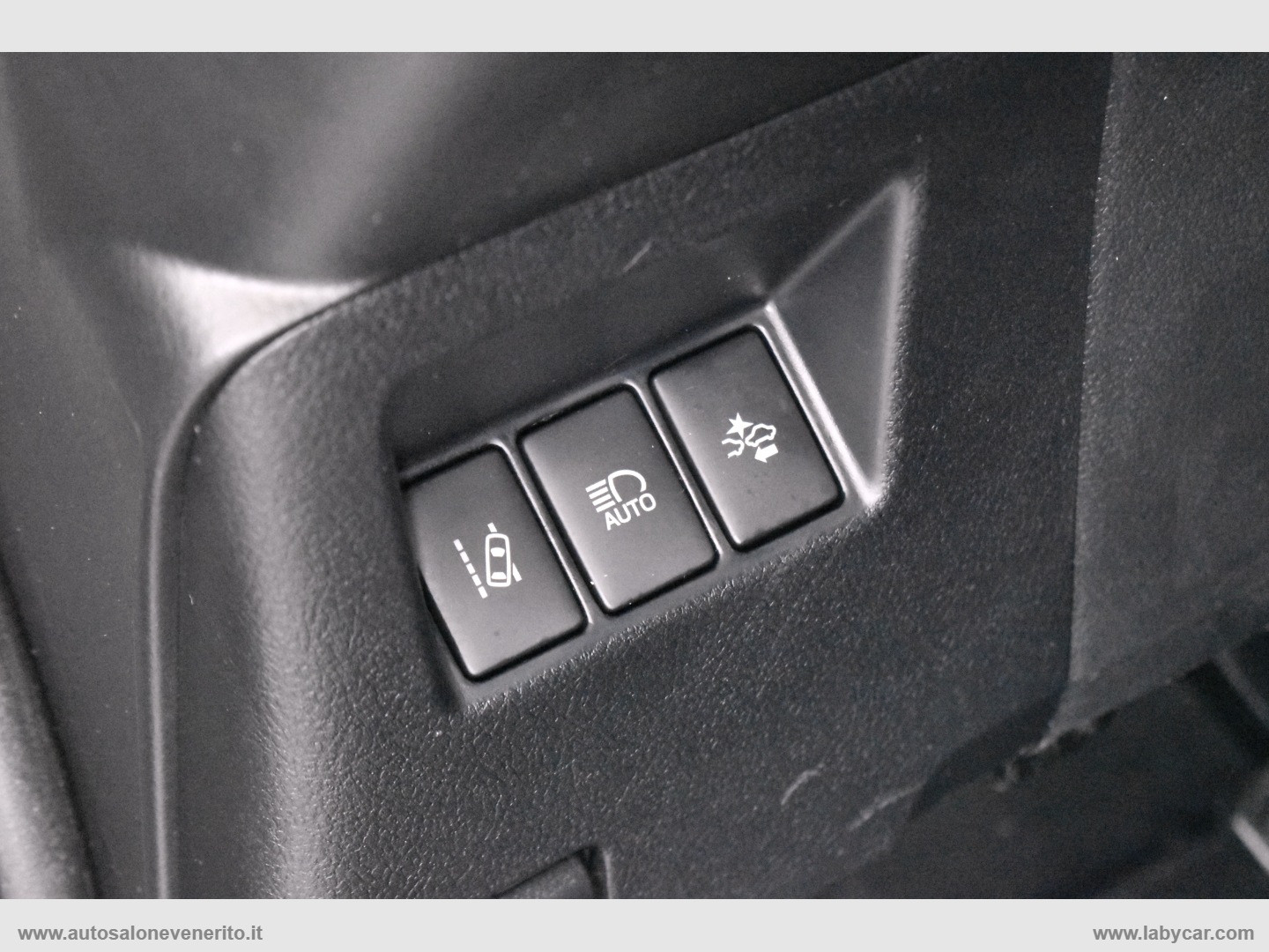 Yaris 1.5 Hybrid 5p. Active - immagine 17