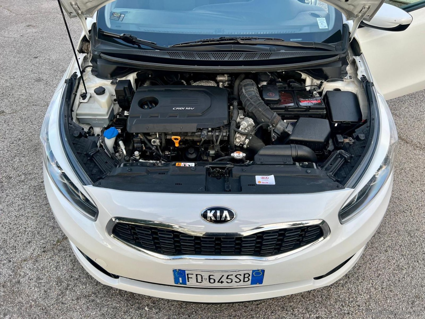 cee d 1.6 CRDi 110 CV SW Active - immagine 17