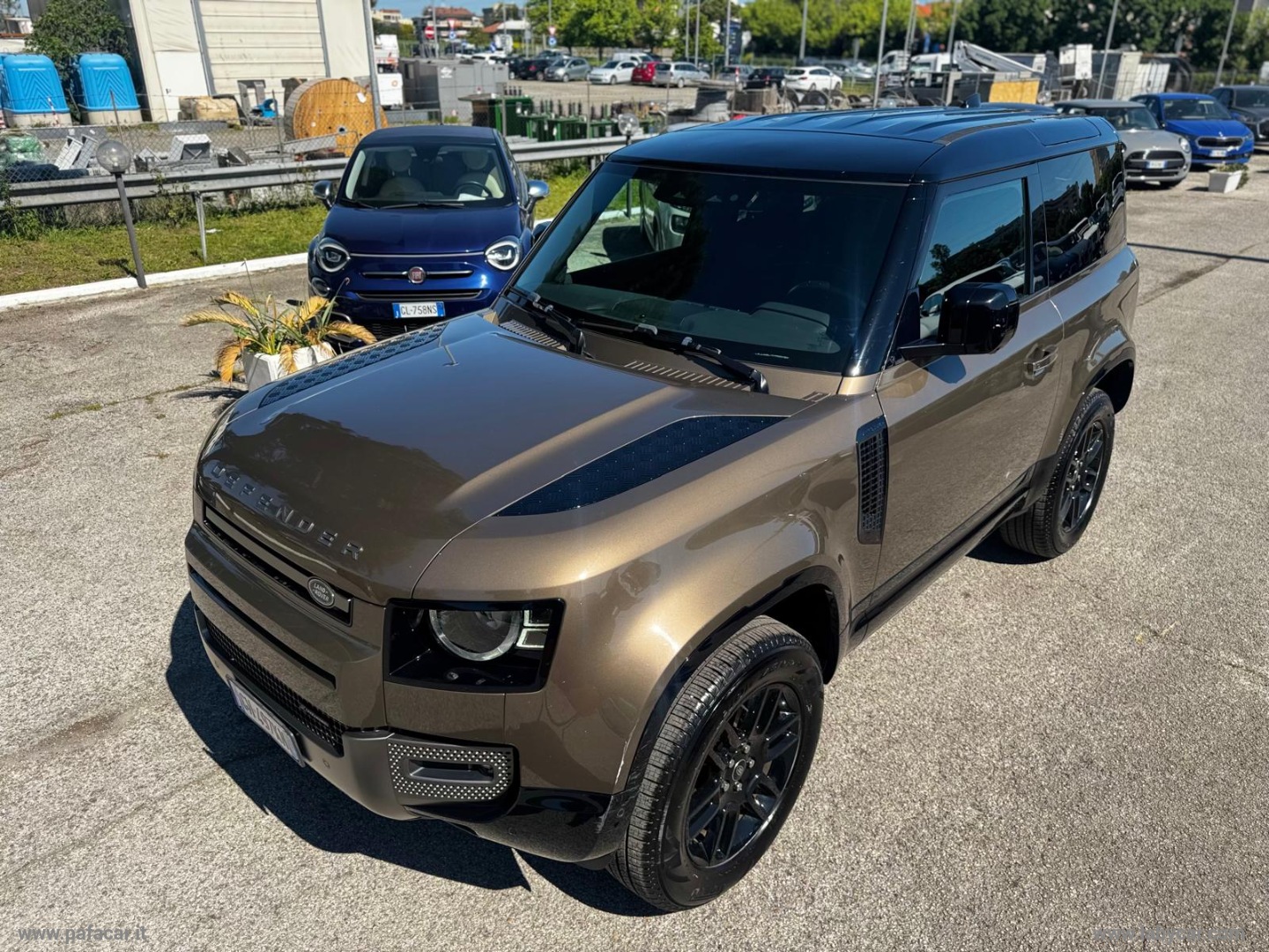 Defender 90 3.0D I6 200 CV X-Dynamic S - immagine 17