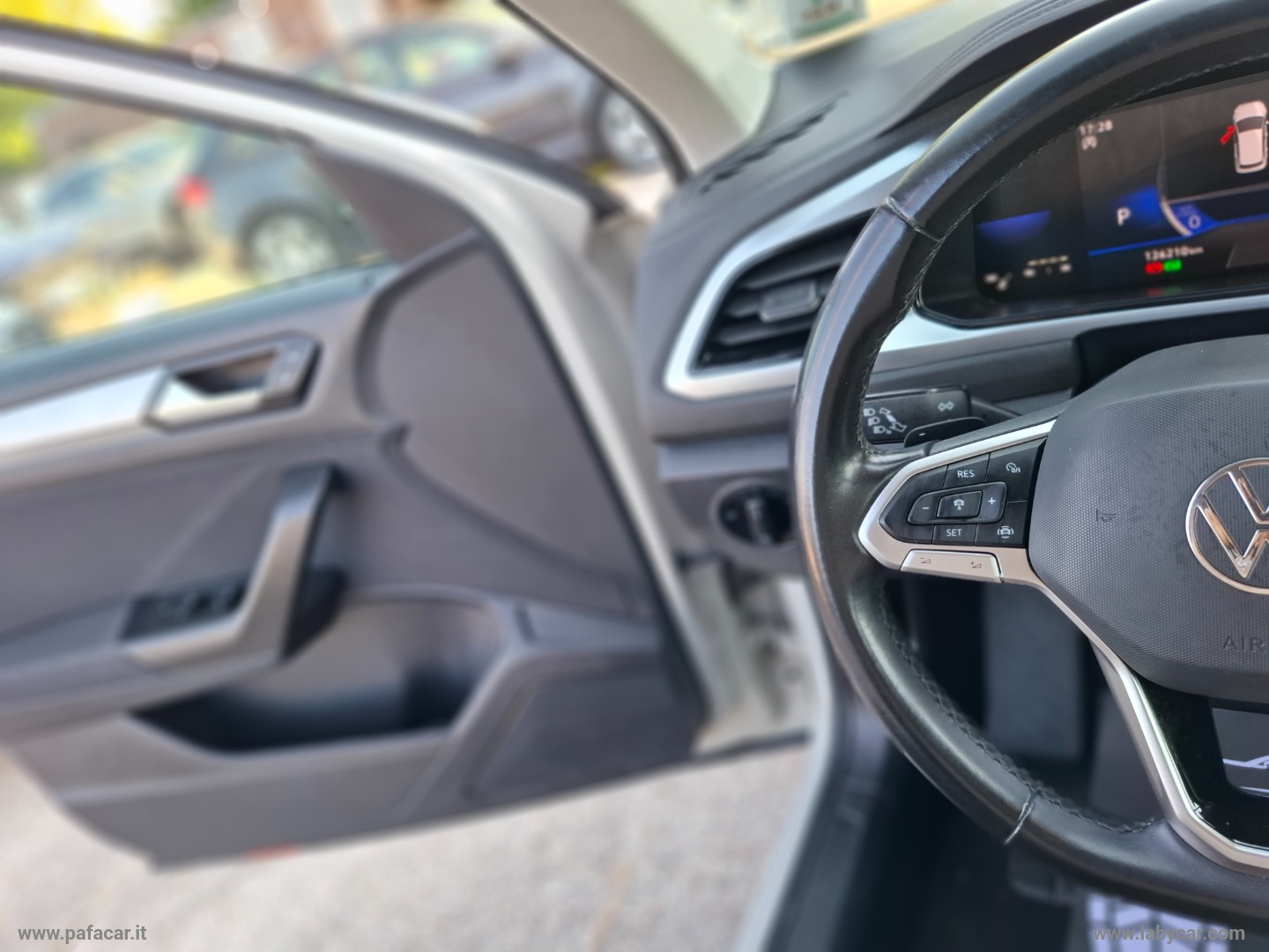 T-Roc 1.5 TSI ACT DSG Life - immagine 17