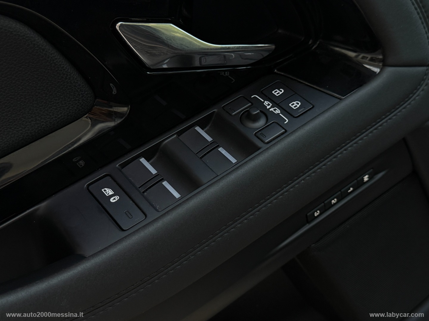 RR Evoque 2.0D I4 163 CV AWD Auto SE - immagine 17
