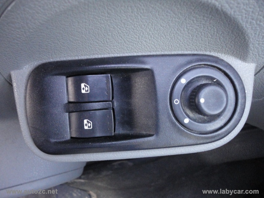 Master T28/120 2.5 dCi PM-TM Combi Ice TRASPORTO DISABILE - immagine 17