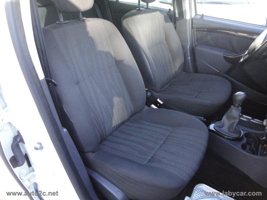Duster 1.5 dCi 110 CV 4x4 Lauréate - immagine 17