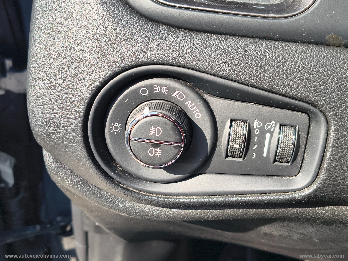 Renegade 1.6 Mjt 130CV Limited - immagine 17