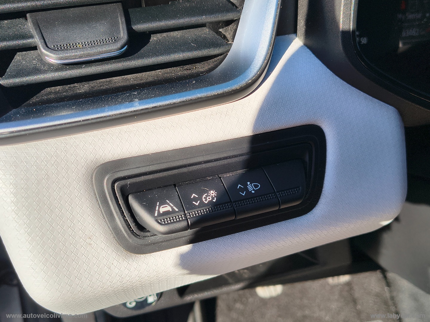 Clio TCe 100 CV GPL Techno - immagine 17