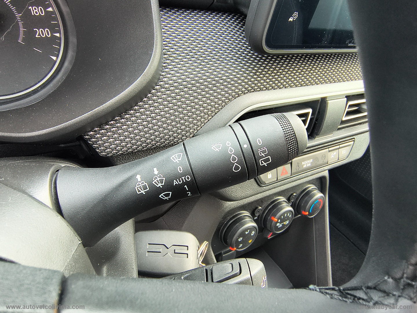 Jogger 1.0 TCe GPL 100CV 5 posti Expres. - immagine 17