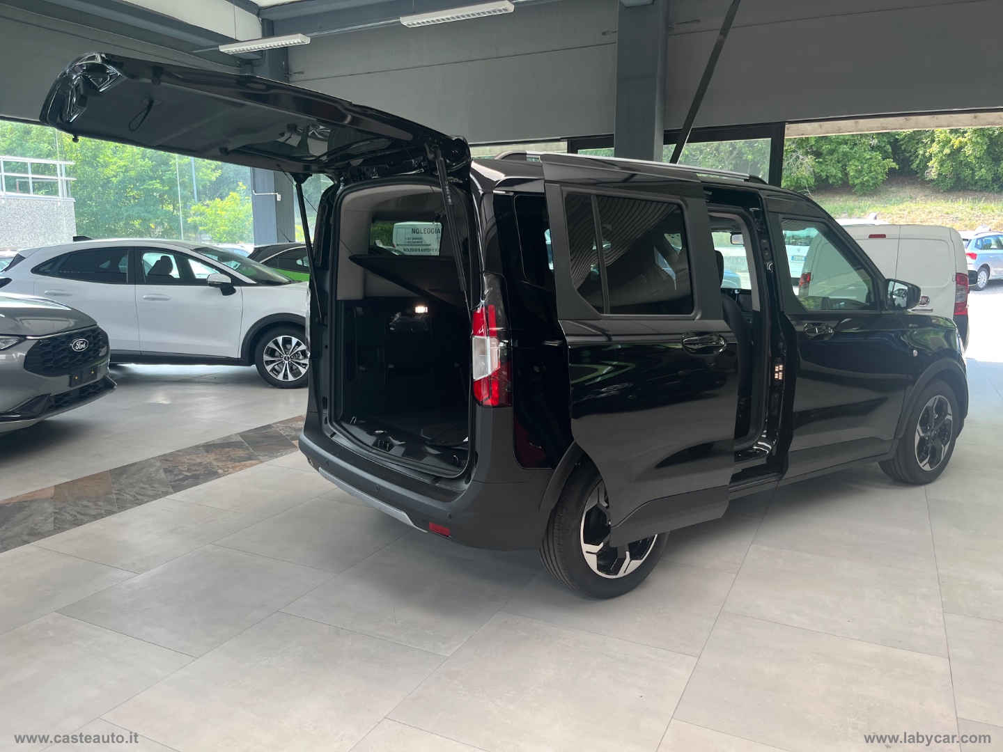 Tourneo Courier 1.0 EcoBoost Active - immagine 17