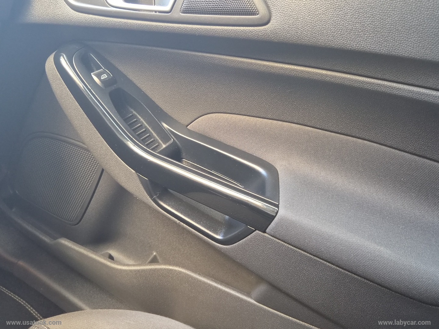 Fiesta 1.0 EcoB. 100CV 5p. Bl.&White Ed. ADATTA ANCHE A NEOPATENTATI - immagine 17